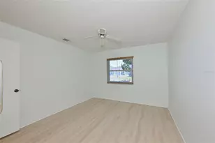 511 Finsbury Cir, Sun City Center, FL 33573 - Photo 35