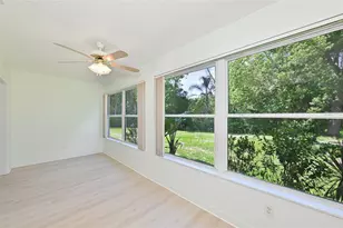 511 Finsbury Cir, Sun City Center, FL 33573 - Photo 25