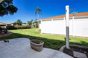 1904 Bosky Ct, Sun City Center, FL 33573 - Photo 35