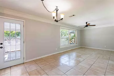 2741 37th Street S, Saint Petersburg, FL 33711 - Photo 5