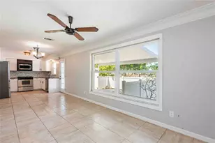 2741 37th St S, Saint Petersburg, FL 33711 - Photo 13