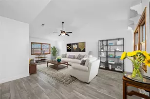 23907 Lake Bark Ct, Lutz, FL 33559 - Photo 9