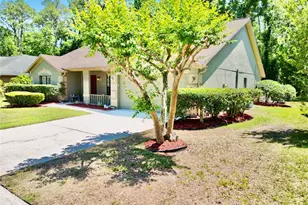 3350 Laurelwood Ct, Tarpon Springs, FL 34688 - Photo 3