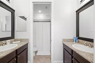 8005 Cypress Crossing Ct, Tampa, FL 33647 - Photo 47