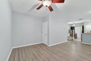 6557 Osprey Lake Cir, Riverview, FL 33578 - Photo 9