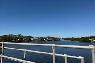 8221 Riverside Dr NE, Saint Petersburg, FL 33702 - Photo 51