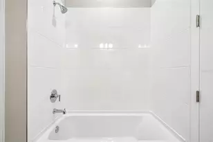 1004 British Cir, Daytona Beach, FL 32124 - Photo 17