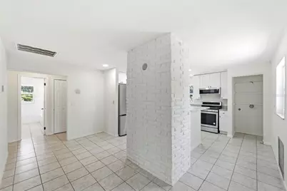 5136 68th Street N #B, Saint Petersburg, FL 33709 - Photo 11