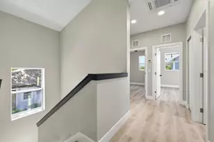 1044 12th Ave S, Saint Petersburg, FL 33705 - Photo 29