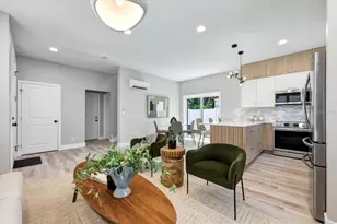 1044 12th Ave S, Saint Petersburg, FL 33705 - Photo 9