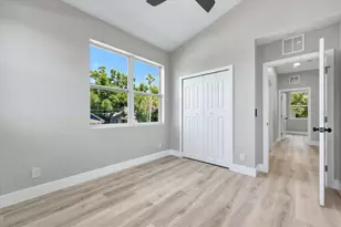 1044 12th Ave S, Saint Petersburg, FL 33705 - Photo 31