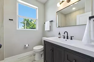 1044 12th Ave S, Saint Petersburg, FL 33705 - Photo 27