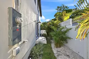 1235 11th Ave S, Saint Petersburg, FL 33705 - Photo 37