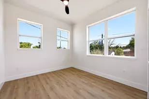 1235 11th Ave S, Saint Petersburg, FL 33705 - Photo 31