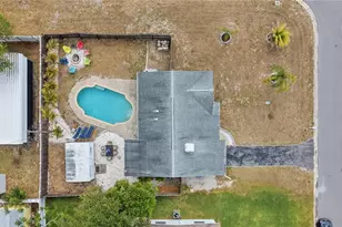 10437 52nd Ave N, Saint Petersburg, FL 33708 - Photo 9