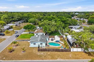 10437 52nd Ave N, Saint Petersburg, FL 33708 - Photo 9