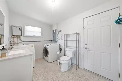 10437 52nd Avenue N, Saint Petersburg, FL 33708 - Photo 17