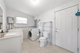 10437 52nd Ave N, Saint Petersburg, FL 33708 - Photo 17