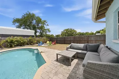 10437 52nd Avenue N, Saint Petersburg, FL 33708 - Photo 9