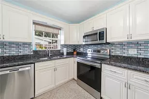10437 52nd Ave N, Saint Petersburg, FL 33708 - Photo 13