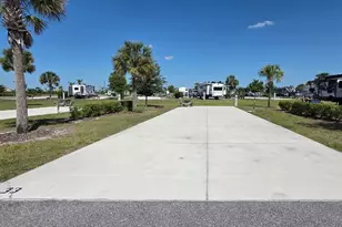 33 Tiki Turn Hyw 630 E, Lake Wales, FL 33898 - Photo 1