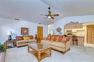 3522 Springville Dr, Valrico, FL 33596 - Photo 9
