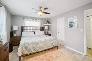 162 SE Lincoln Cir N, Saint Petersburg, FL 33703 - Photo 43