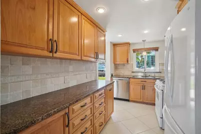 1847 Shore Drive S #117, South Pasadena, FL 33707 - Photo 5