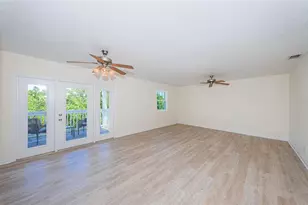 251 Pompano Dr SE, Saint Petersburg, FL 33705 - Photo 3