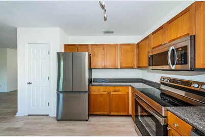 251 Pompano Drive SE #D, Saint Petersburg, FL 33705 - Photo 9