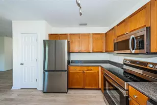251 Pompano Dr SE, Saint Petersburg, FL 33705 - Photo 9