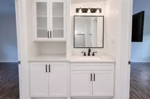 664 Mandalay Ave, Clearwater Beach, FL 33767 - Photo 25