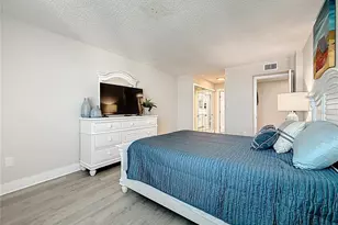 400 Island Way, Clearwater Beach, FL 33767 - Photo 35