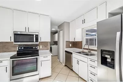 7111 Gateway Court, Tampa, FL 33615 - Photo 21