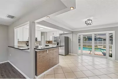 7111 Gateway Court, Tampa, FL 33615 - Photo 13