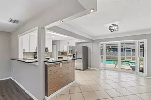 7111 Gateway Ct, Tampa, FL 33615 - Photo 13