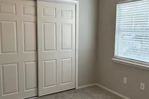 7621 Colonial Ct, Tampa, FL 33615 - Photo 17