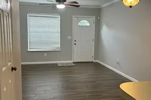 7621 Colonial Ct, Tampa, FL 33615 - Photo 5