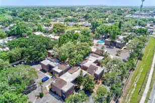 10453 Carrollbrook Cir, Tampa, FL 33618 - Photo 35