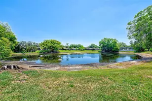 10453 Carrollbrook Cir, Tampa, FL 33618 - Photo 33