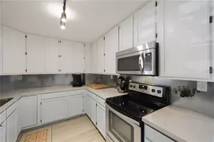 702 Gray St S, Gulfport, FL 33707 - Photo 13