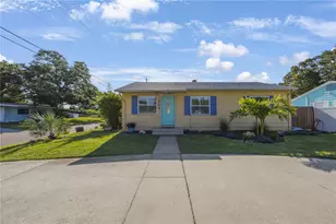 702 Gray St S, Gulfport, FL 33707 - Photo 3