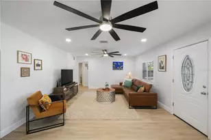 702 Gray St S, Gulfport, FL 33707 - Photo 7