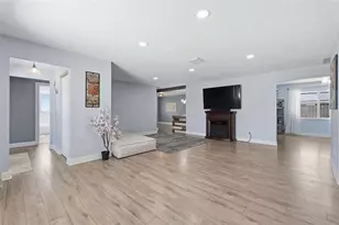 9276 N 79th Ave, Seminole, FL 33777 - Photo 9