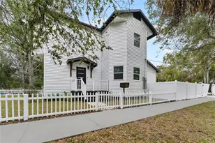 680 25th Ave S, Saint Petersburg, FL 33705 - Photo 1