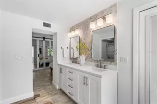 14024 N Bayshore Dr, Madeira Beach, FL 33708 - Photo 25