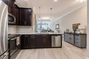 11523 Crowned Sparrow Ln, Tampa, FL 33626 - Photo 3