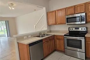 26638 Castleview Way, Wesley Chapel, FL 33544 - Photo 7