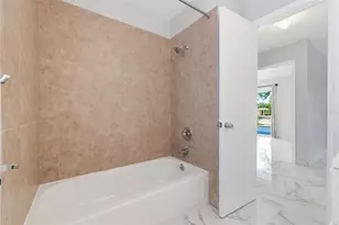 3230 51st St N, Saint Petersburg, FL 33710 - Photo 19