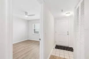 160 Columbia Dr, Tampa, FL 33606 - Photo 15